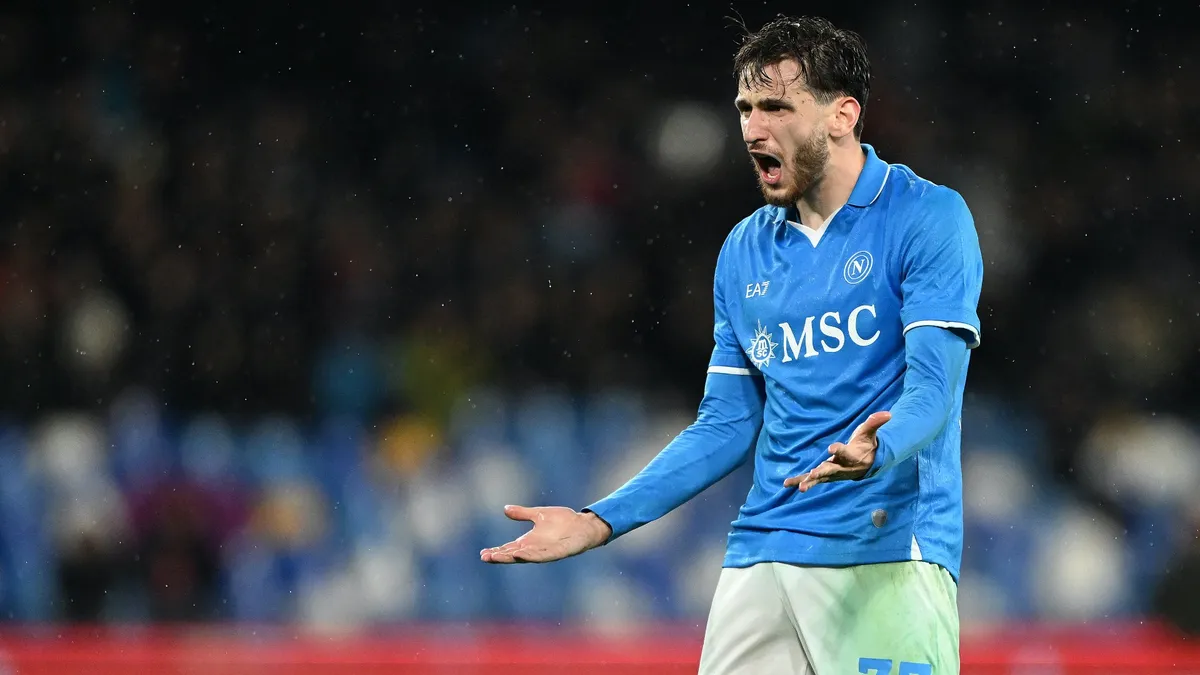 Kvaratskhelia: Khvicha : PSG’s Star Amid Transfer Rumors