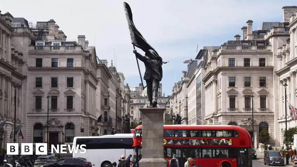 Banksy Reveals New Statue in Central London image 1