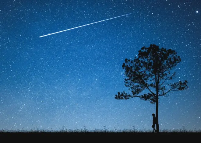 Eta Aquarid Meteor Shower Visibility Hampered by Bright Moon image 1