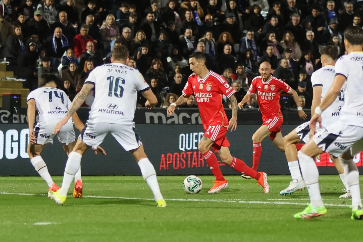 Famalicão vs Benfica: A Battle for European Qualification
