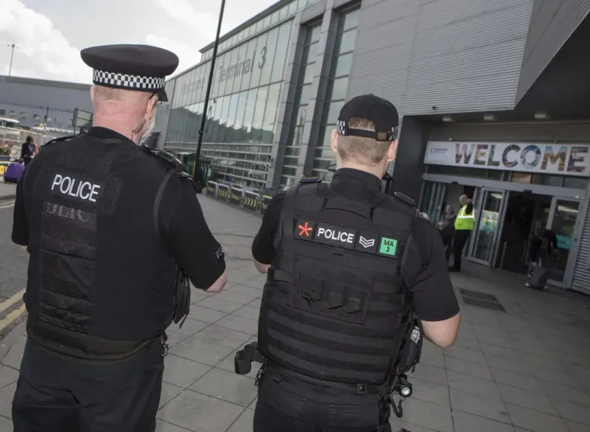 Greater Manchester Police Airport Pursuit image 1