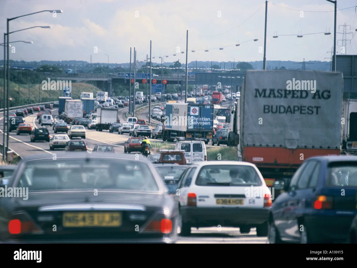 M25 traffic delays impact early May bank holiday travel image 1