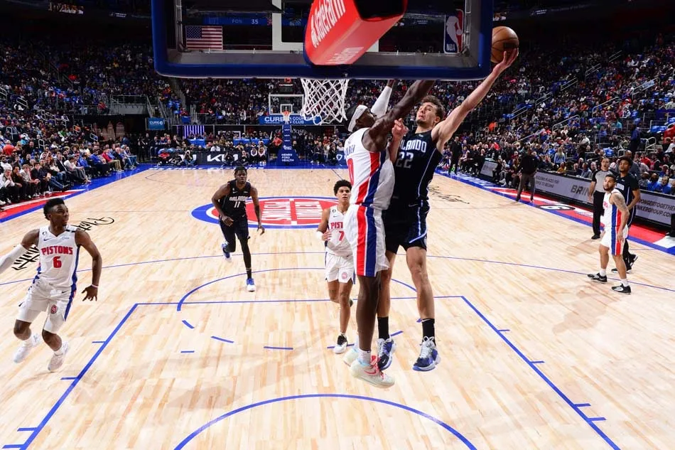 Magic vs pistons image 1