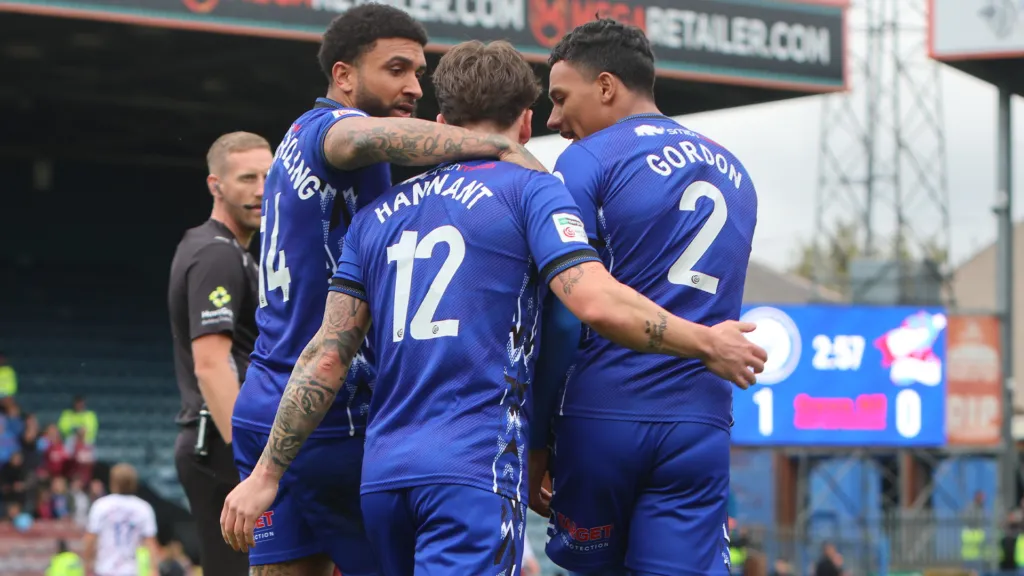 Rochdale vs scunthorpe image 1