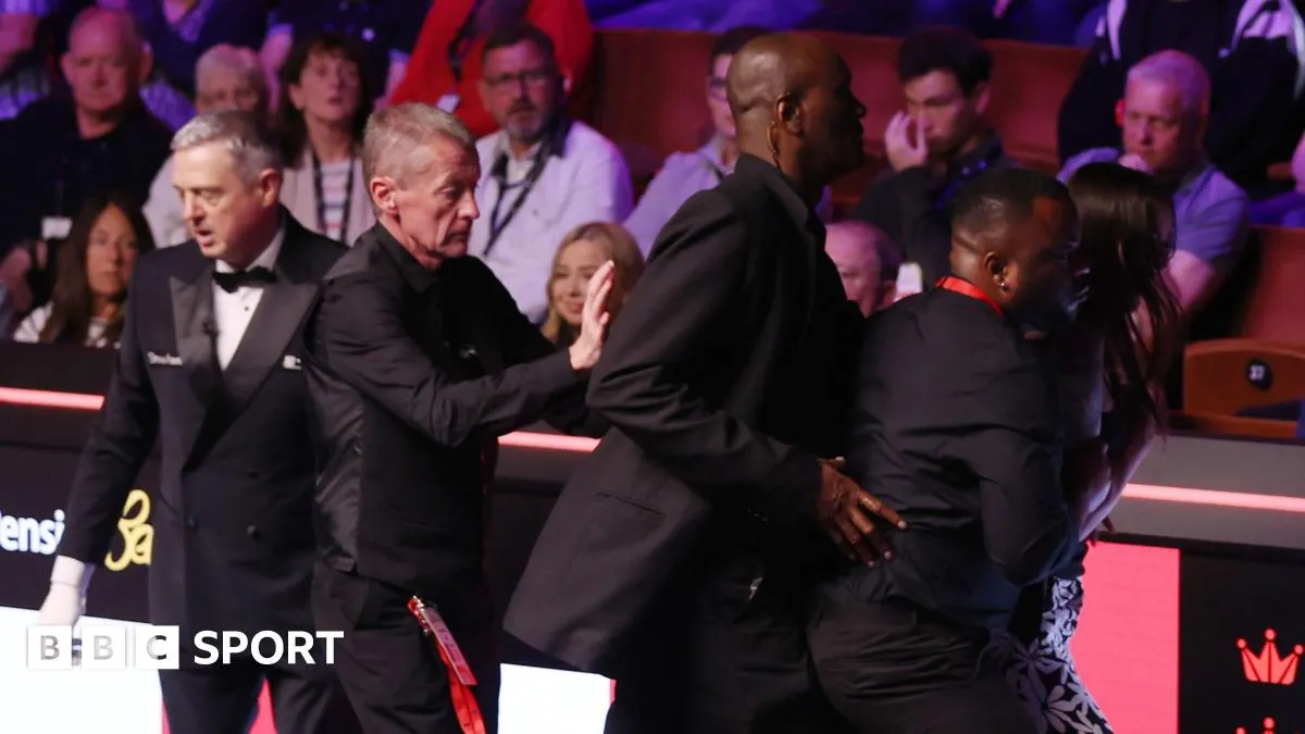 World snooker championship final protest image 1