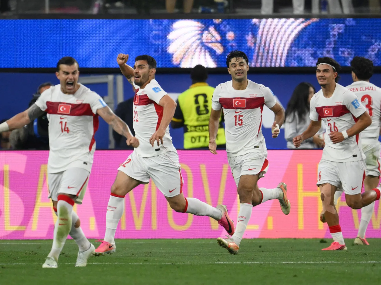 Los Angeles: Pochettino defends US team after 3-2 loss to Turkey, highlights group win
