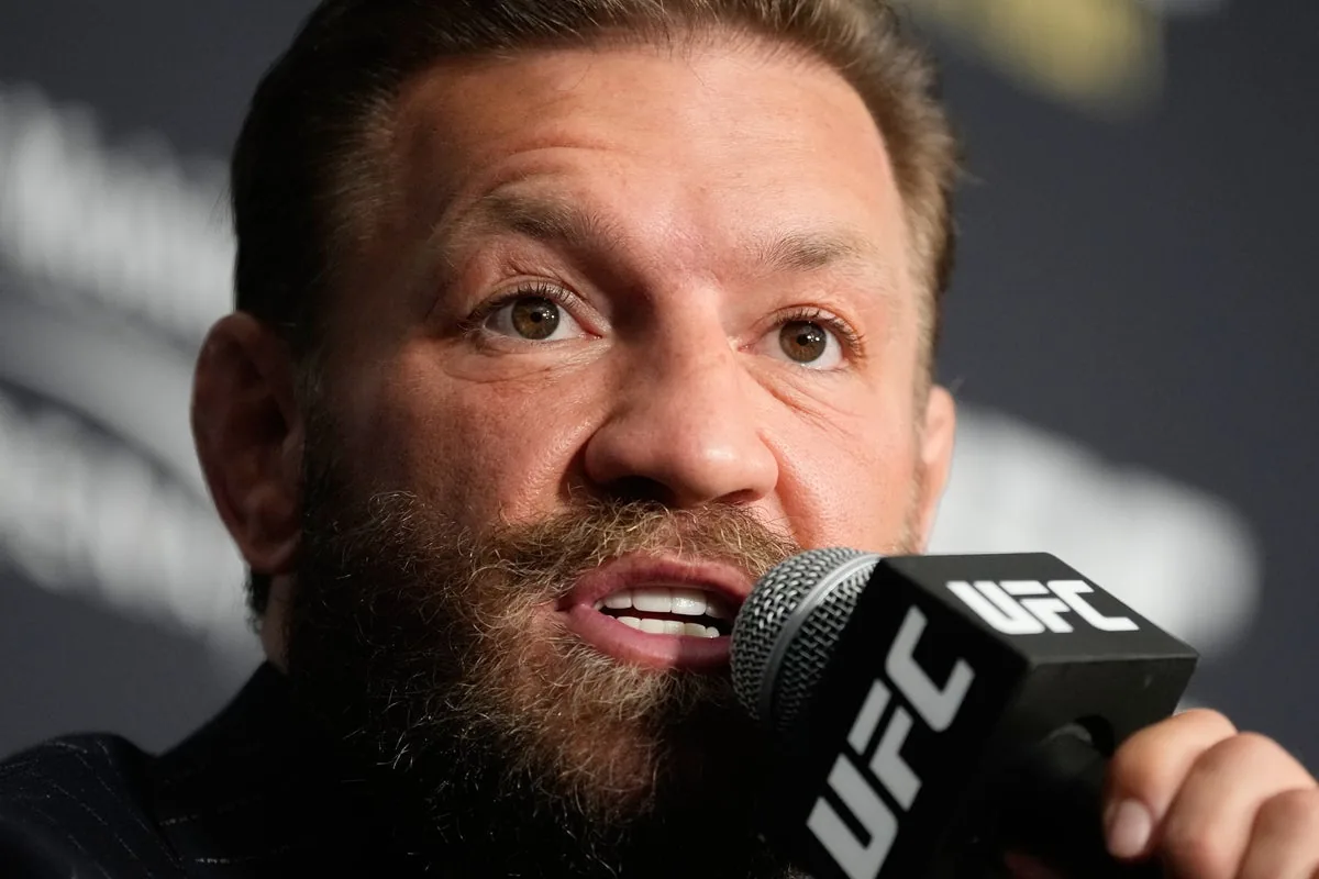 McGregor Returns to UFC Octagon Against Holloway image 1