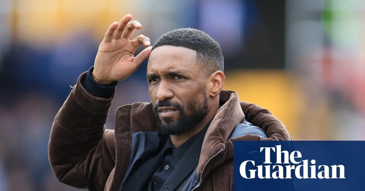 Woking director reveals growing concerns before Defoe’s exit