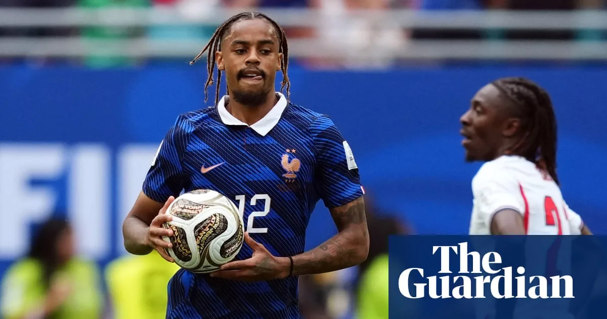 Liverpool linked with Barcola as Manchester United pursue Zirkzee deal image 1
