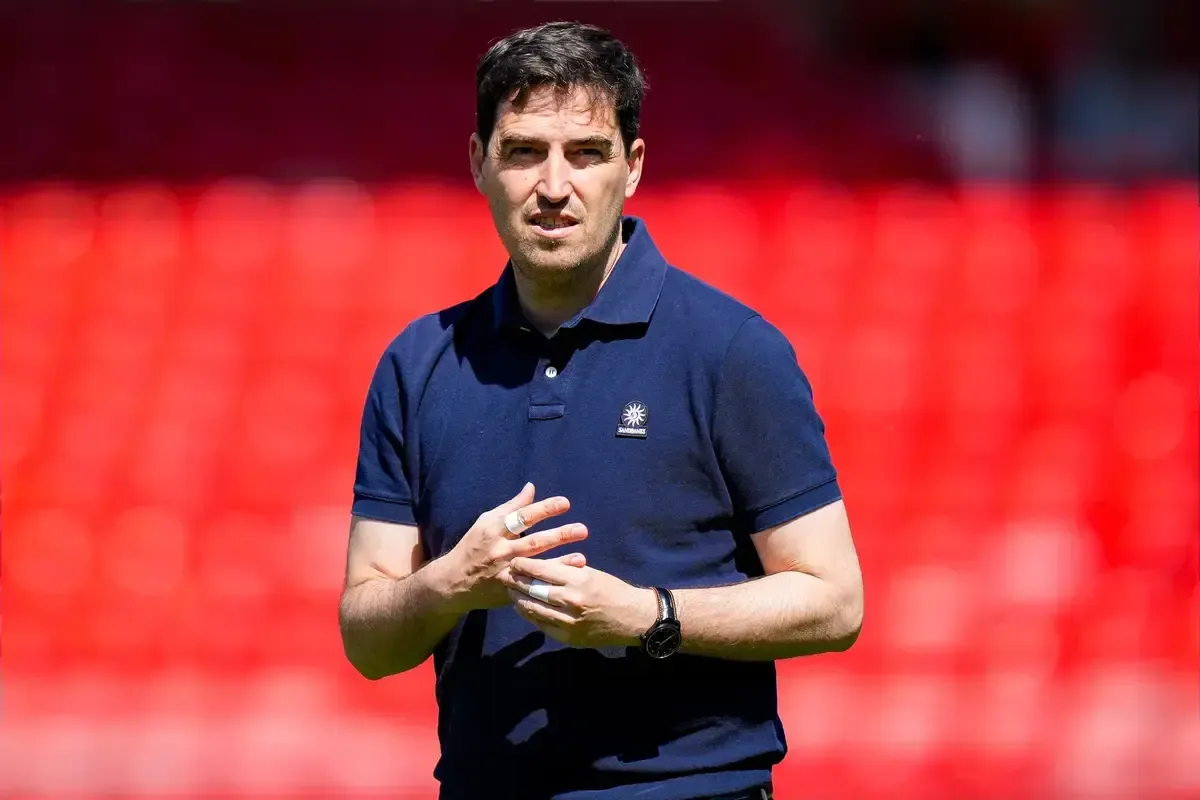 Liverpool: Iraola prepares for pre-season with new and returning players
