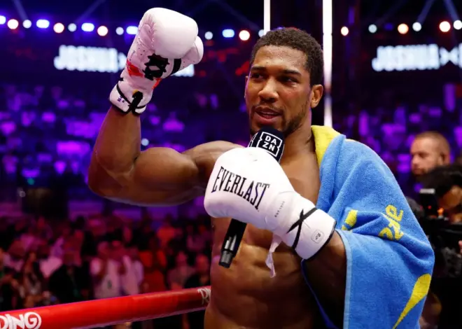 Jeddah: Joshua survives scare to set up Fury fight, while Fury is uninspiring