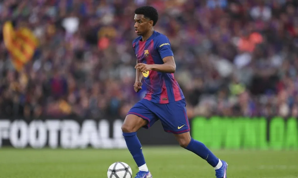 Manchester United approach Barcelona regarding Alejandro Balde transfer image 1