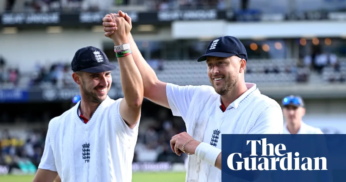 Headingley sees England take control against Pakistan on day one image 1